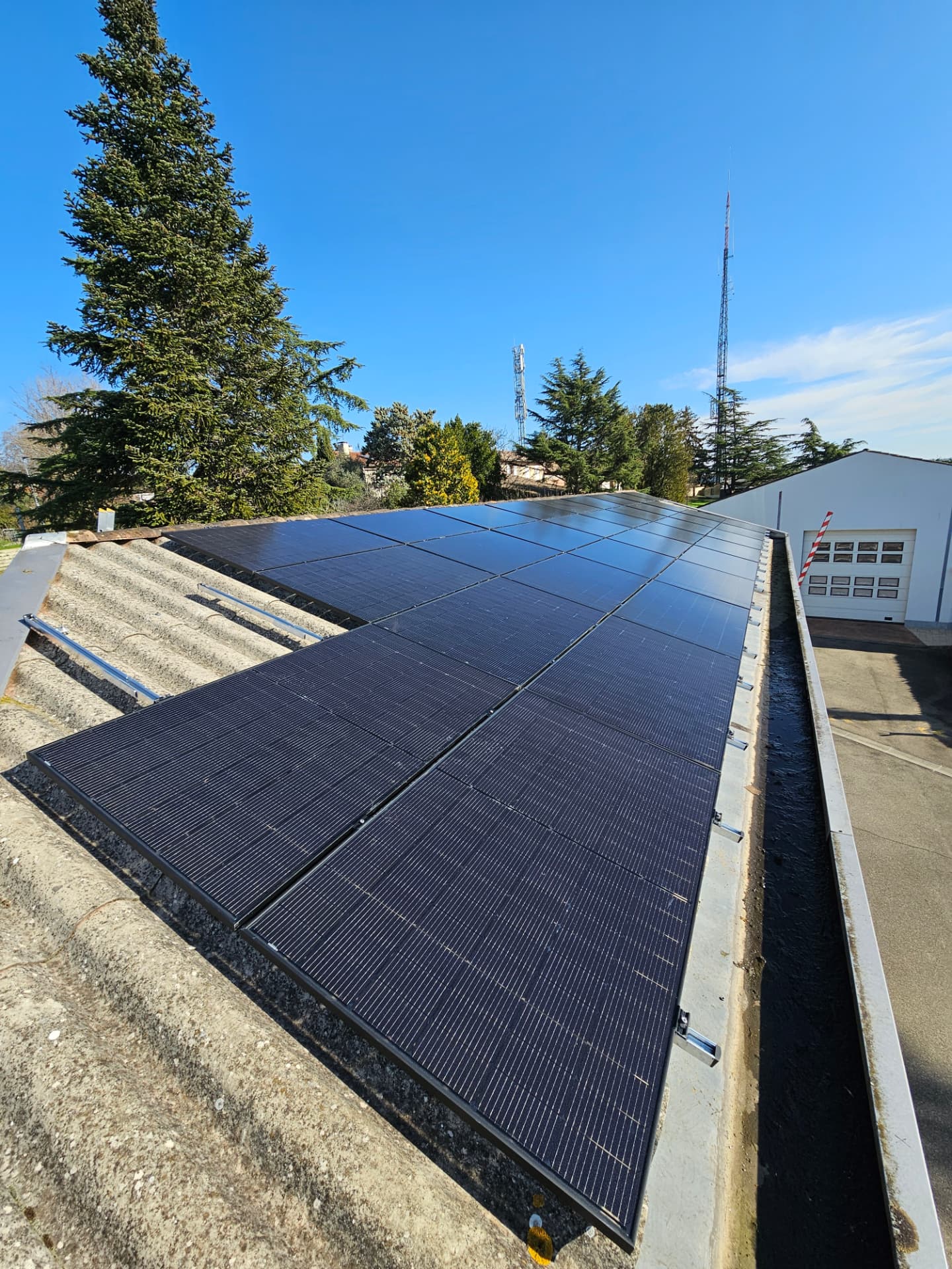 Grande centrale sur bâtiment agricole réalisée par Soltisolar
