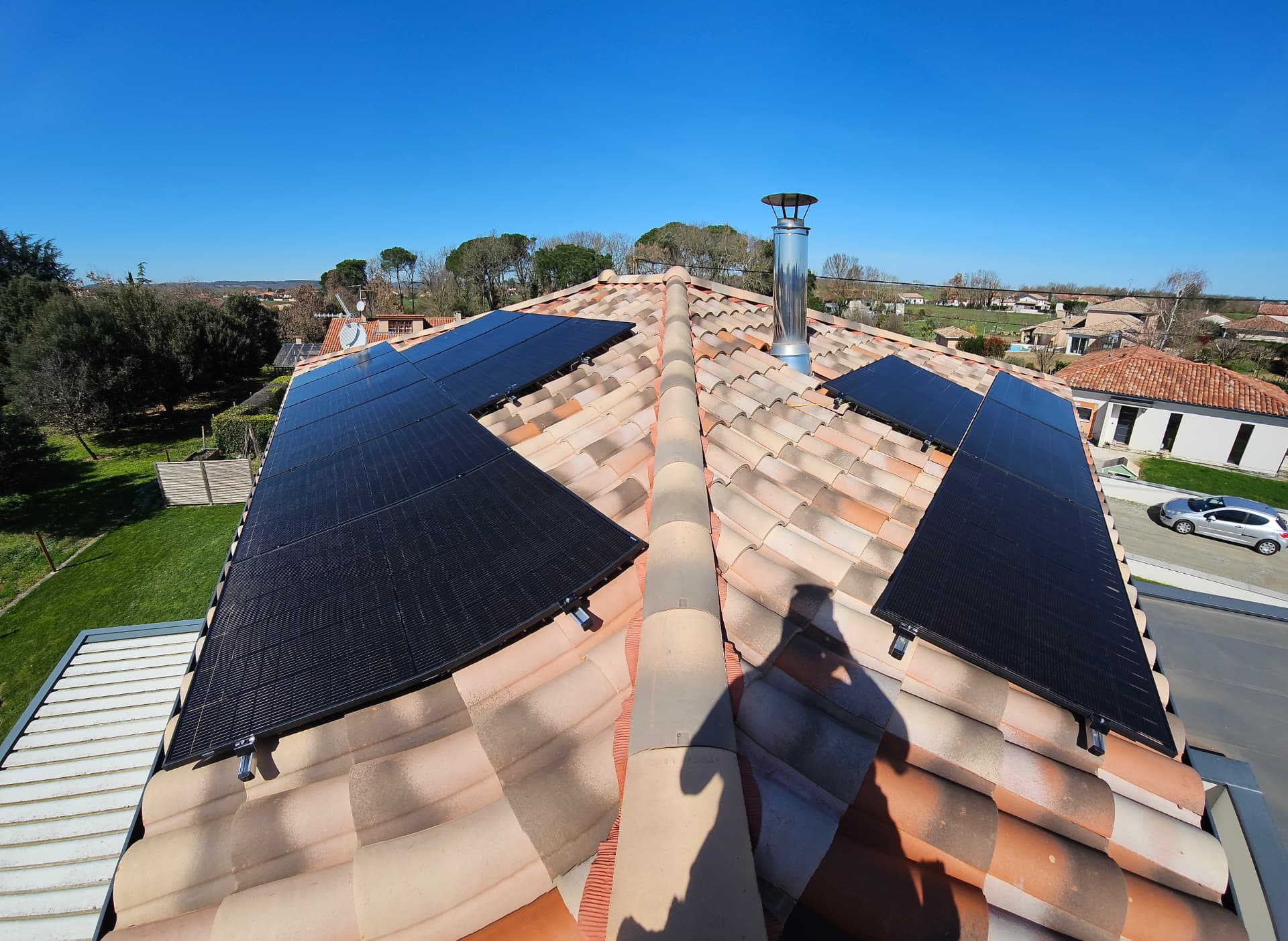 Centrale répartie sur deux pans réalisée par Soltisolar